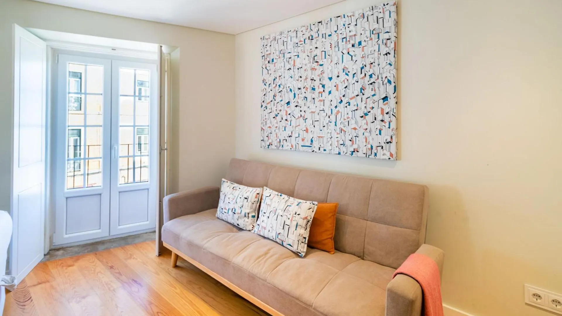 Discover Lisbons History - Stylish Apartment In Alfama 0*, Lisboa