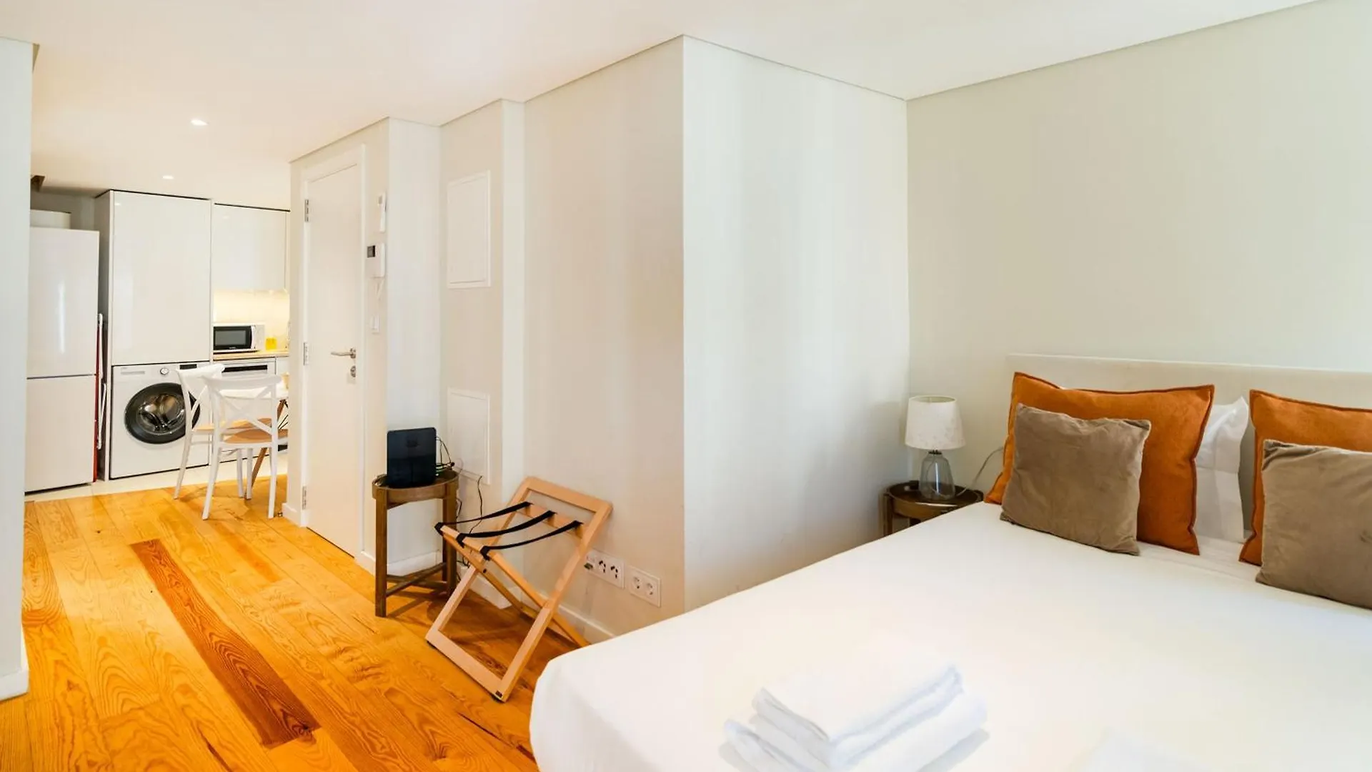 Discover Lisbons History - Stylish Apartment In Alfama